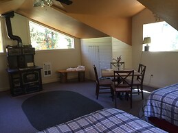 Boulder Creek Lodge - Campsite