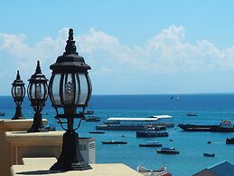 Golden Tulip Stonetown Boutique