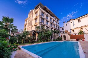 Golden Tulip Stonetown Boutique