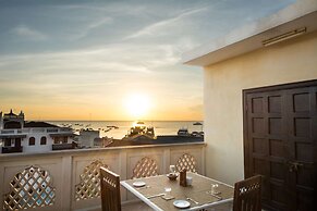 Golden Tulip Stonetown Boutique