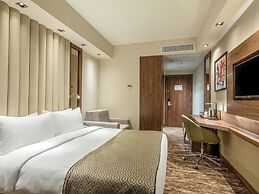 Holiday Inn Antalya - Lara, an IHG Hotel