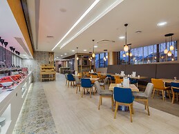 Holiday Inn Antalya - Lara by IHG