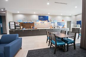 Holiday Inn Express & Suites Houston - Hobby Airport Area by IHG