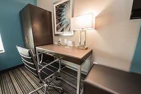 Holiday Inn Express & Suites Houston - Hobby Airport Area by IHG