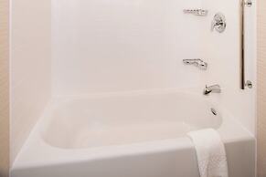 Fairfield Inn and Suites by Marriott Akron Stow