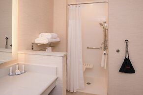 Fairfield Inn and Suites by Marriott Akron Stow
