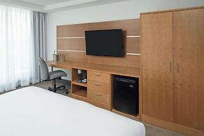 DoubleTree by Hilton Miami North I-95