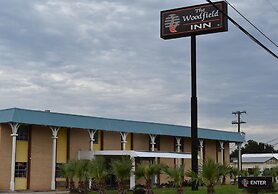 Woodfield Inn & Suites