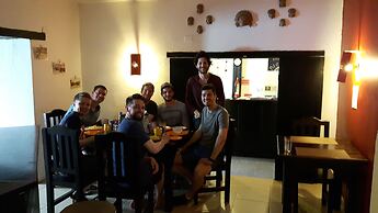 L'AUBERGE INN - Hostel