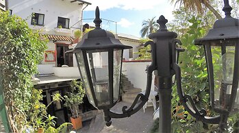 L'AUBERGE INN - Hostel