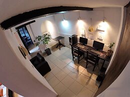 L'AUBERGE INN - Hostel