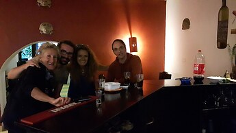 L'AUBERGE INN - Hostel