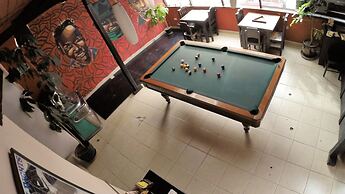 L'AUBERGE INN - Hostel