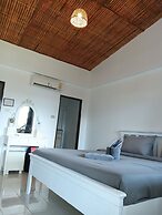 Cliff Cottage Resort