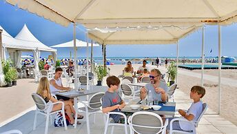 Isamar Holiday Village
