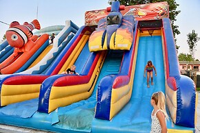 Isamar Holiday Village