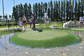 Isamar Holiday Village