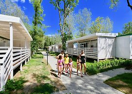 Isamar Holiday Village