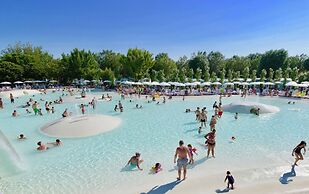 Isamar Holiday Village