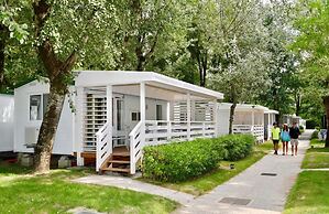Isamar Holiday Village