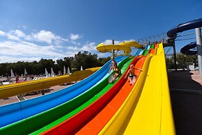 Isamar Holiday Village