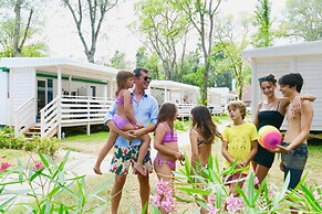 Isamar Holiday Village