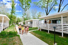 Isamar Holiday Village