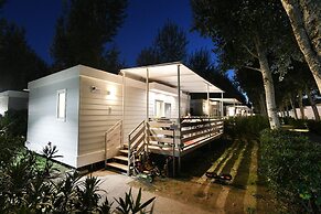 Isamar Holiday Village