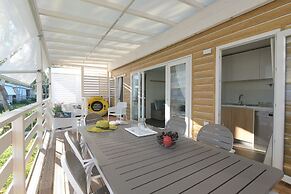 Isamar Holiday Village