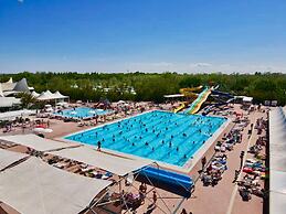 Isamar Holiday Village