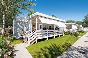 Isamar Holiday Village