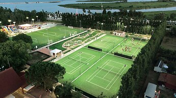 Isamar Holiday Village