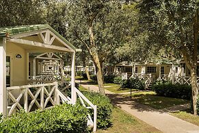 Isamar Holiday Village