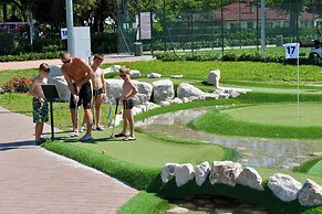 Isamar Holiday Village