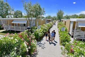 Isamar Holiday Village