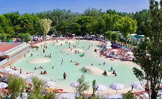 Isamar Holiday Village