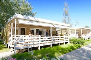 Isamar Holiday Village