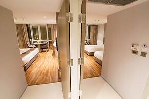 New Season Square Hotel