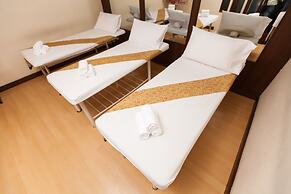 New Season Square Hotel