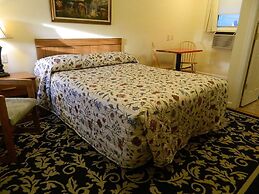 Twin Oaks Motel