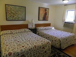 Twin Oaks Motel