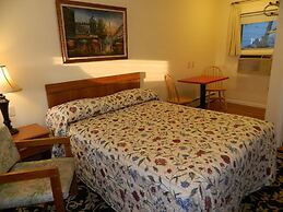 Twin Oaks Motel