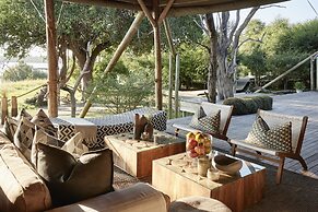 Victoria Falls River Lodge