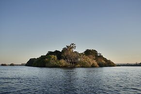 Victoria Falls River Lodge