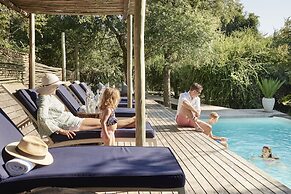 Victoria Falls River Lodge