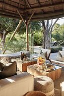 Victoria Falls River Lodge