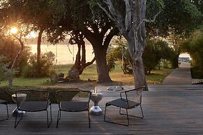 Victoria Falls River Lodge