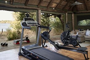 Victoria Falls River Lodge