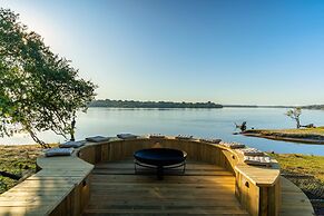 Victoria Falls River Lodge