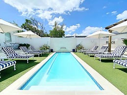 One Marine Drive Boutique Hotel